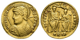 IMPERIO ROMANO. VALENTINIANO I. Sólido. Treveris (367-375). A/ Busto a izq. con casco, coraza, lanza y escudo decorado con jinete alanceando enemigo; ...