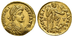 IMPERIO ROMANO. HONORIO. Sólido. Ravena (408-423). A/ Busto diademado de perlas, con coraza y manto a der.; D N HONORIVS P F AVG. R/ El emperador a de...