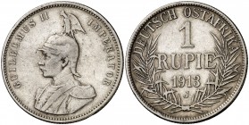 1913. África Oriental Alemana. Guillermo II. J (Hamburgo). 1 rupia. (Kr. 2). 11,53 g. AG. MBC/MBC+.