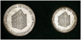 1975. Cuba. 5 y 10 pesos. (Kr. PS6 (K.r 36 y 37)). 39,94 g. AG. En estuche original con certificado. XXV Aniversario del Banco Nacional de Cuba. S/C.