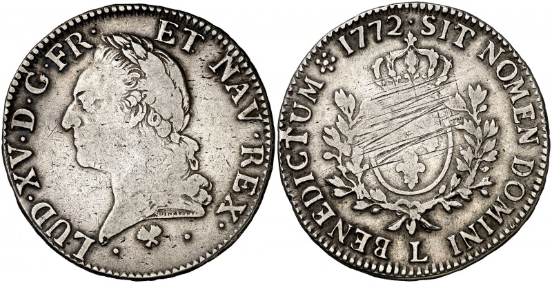 1772. Francia. Luis XV. L (Bayona). 1 ecu. (Kr. 551.9). 28,82 g. AG. Rayas en re...