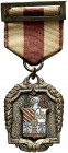 (1917). Las Palmas de Gran Canaria. Colegio Universitario San Ignacio de Loyola. Medalla, distinción al mérito. 42x31 mm. Con anilla, cinta y prendedo...