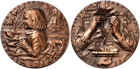 1979. Medalla conmemorativa de la Constitución Española. 1978. 266 g. 80 mm. Cobre. Firmado: M coronada y fecha. S/C.