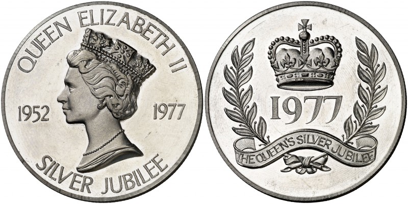 1977. Inglaterra. Isabel II. 25 años de reinado. 48,86 g. Peltre. En Estuche ori...