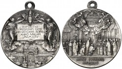 1925. Vaticano. Pío XI. Medalla religiosa. Jubileo 1925 y Exposición Universal Misionera Vaticana. 6,76 g. Plata. Con anilla. EBC-.