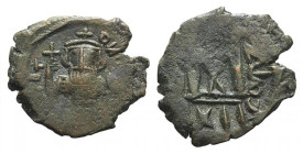 Constans II (641-668). Æ 40 Nummi (22mm, 3.64g, 7h). Constantinople, RY 12 (652/3). Constans standing facing, holding long cross and globus cruciger. ...