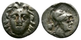 Obol AR
Pisidia, Selge, c. 350-300 BC, Facing gorgoneion / Helmeted head of Athena right within incuse circle
11 mm, 0,67 g
SNG France 1928-1934