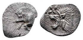 Hemibol AR
Mysia, Kysikos, c. 480 BC, Forepart of a boar to the left tunny fish / Head of lion
9 mm, 0,33 g
