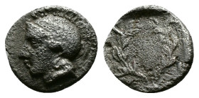 Obol AR
Aeolis, Elaia, 4th-3rd century BC, Helmeted head of Athena left / Wreath
9 mm, 0,37 g
SNG München 383