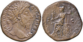 Marco Aurelio (161-180) Sesterzio - Testa laureata a d. - R/ Roma seduta a s. - RIC 1033 AE (g 23,80)
BB