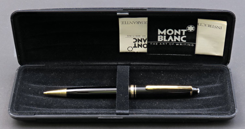 MONTBLANC - Porta mine con corpo nero e finiture dorate. Oggetto in ottime condi...