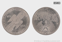 BRD, 5 DM 1952 D, Germanisches Museum, 625er Silber, 11,17 g, 29 mm, AKS 210, Jaeger 388, feine Kratzer, fast Stempelglanz