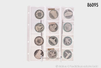 Österreich, Konv. 12 Silbergedenkmünzen, dabei 4 x 500 und 8 x 100 Schilling, gemischter Zustand, teilweise PP, angelaufen, bitte besichtigen