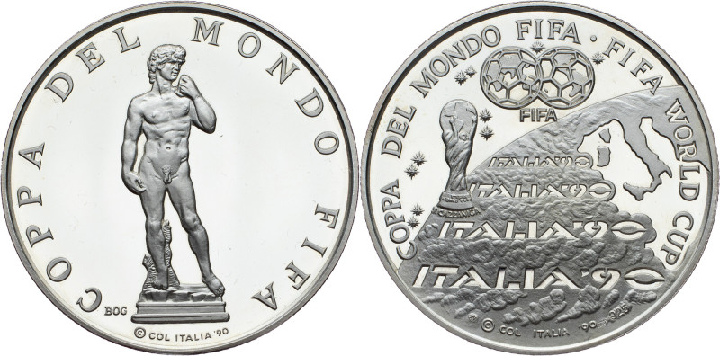 FIFA football medals, Medal 1990 Italy, Medal 1990, 23,5 g, Ag (925/1000)|FIFA W...