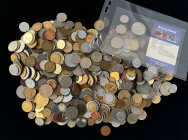 Kiloware
Weltmünzen. Lot 3 Kilogramm. Lot no return - Umtausch ausgeschlossen - Sonderporto laut Tarif der Post
umgelaufen