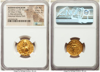 INDIA. Kushan Empire. Huvishka (ca. AD 151-190). AV dinar (21mm, 7.93 gm, 12h). NGC Choice AU 4/5 - 4/5. Kushan standard, Bactria, main mint (probably...