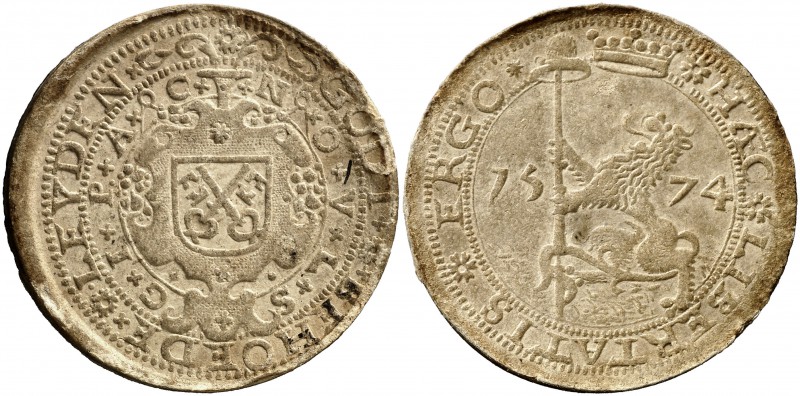1574. Felipe II. Leyden. 1 gulden. (Vanhoudt 471). 1,68 g. Moneda obsidional en ...