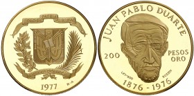 1977. República Dominicana. 200 pesos oro. (Fr. 4) (Kr. 47). 31,17 g. AU. En estuche original con certificado. Centenario de la muerte de Juan Pablo D...