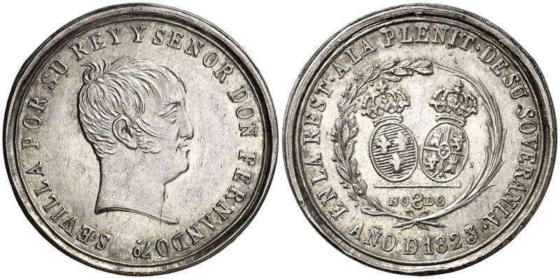 1823. Fernando VII. Sevilla. Módulo 2 reales. (V.Q. 14243). 7,29 g. Leves golpec...