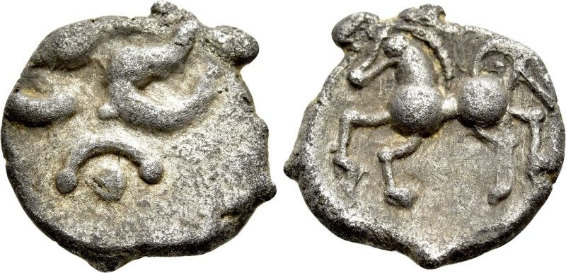 CENTRAL EUROPE. Vindelici. Quinarius (1st century BC). "Büschelquinar" type. 
...