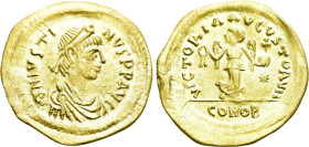 JUSTIN I (518-527). GOLD Tremissis. Constantinople