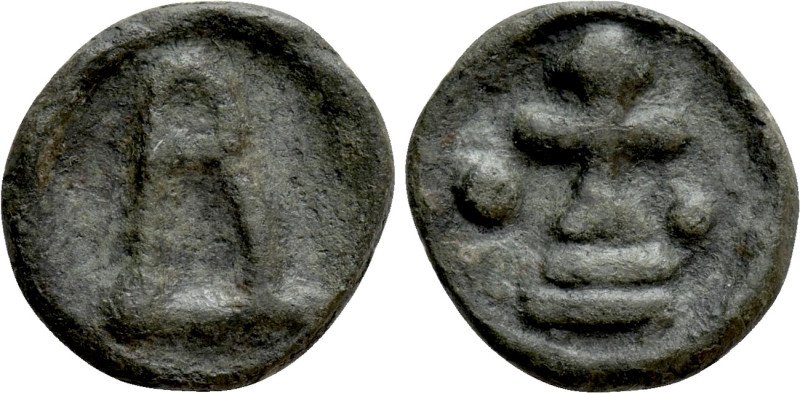 BASIL I THE MACEDONIAN (867-886). Ae. Cherson. 

Obv: Large B set upon base.
...