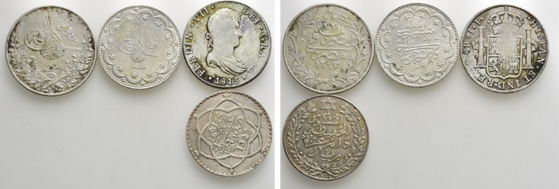 4 Islamic and Spanish Coins. 

Obv: .
Rev: .

. 

Condition: See picture....