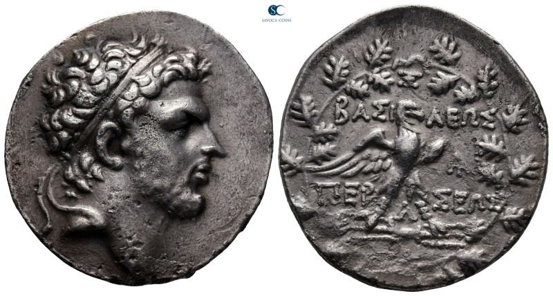 Kings of Macedon. Perseus 179-168 BC. 
Tetradrachm AR

32 mm, 15,10 g

Diad...