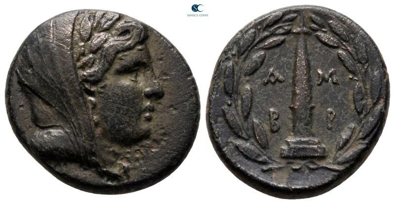 Epeiros. Ambrakia circa 148-100 BC. 
Bronze Æ

21 mm, 6,08 g

Laureate, vei...