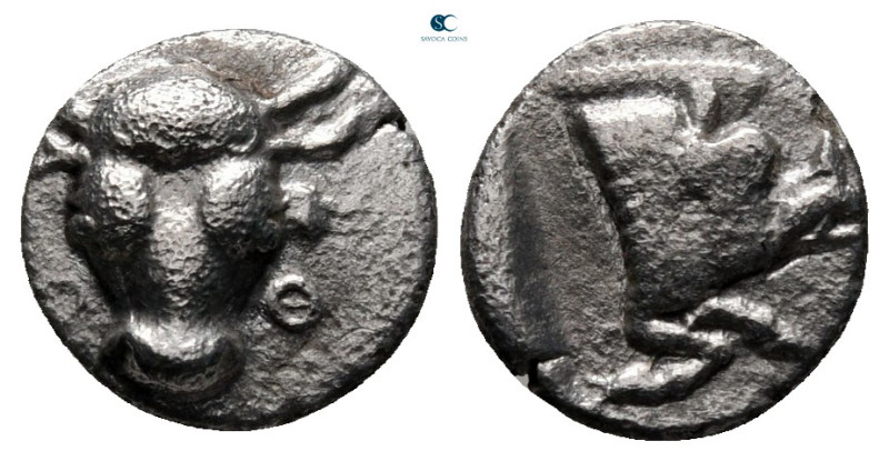 Phokis. Federal Coinage circa 449-447 BC. 
Obol AR

10 mm, 0,67 g

Bull's h...