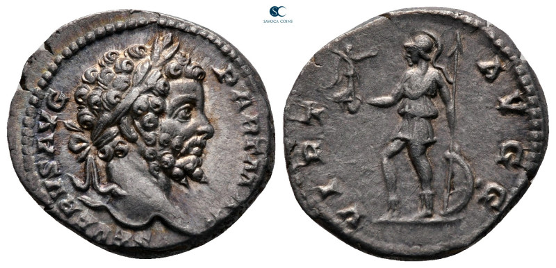 Septimius Severus AD 193-211. Rome
Denarius AR

19 mm, 3,25 g

[SEVE]RVS AV...