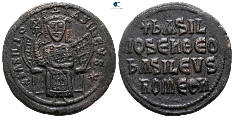 Basil I, the Macedonian AD 867-886. Constantinople
Follis Æ

27 mm, 8,42 g
...