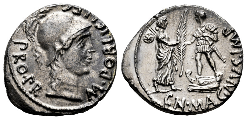 Pompeius Magnus. Cn. Pompeius Magnus y M. Poblicius. Denarius. 46-45 BC. Hispani...