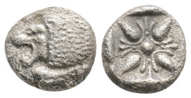 IONIA. Miletos. Diobol (6th-5th centuries BC).
Obv: Forepart of lion right, head left.
Rev: Stellate floral design within incuse square.
SNG Kayhan I ...
