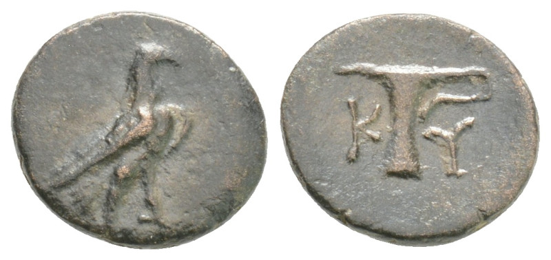 AEOLIS. Kyme. Ae (Circa 320-250 BC).
Obv: Eagle standing right with closed wings...