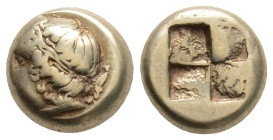 IONIA. Phokaia. EL Hekte (Circa 478-387 BC).
Obv: Head of Dionysos left, wearing ivy wreath; seal to right.
Rev: Quadripartite incuse square.
Bodenste...