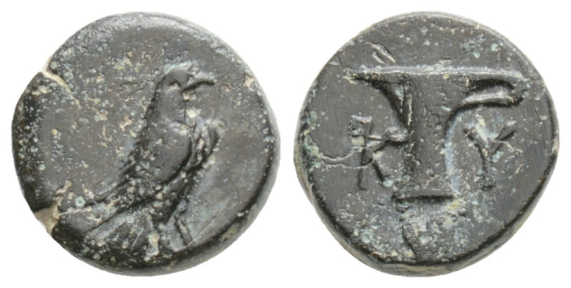 Aeolis. Kyme circa 320-250 BC. Bronze Æ Eagle standing right, above / K-Y, vase....