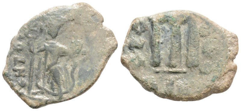 Constans II Æ Nummus. Constantinople, dated RY 1 = AD 641/2. ЄN TƔTO NIKA, emper...