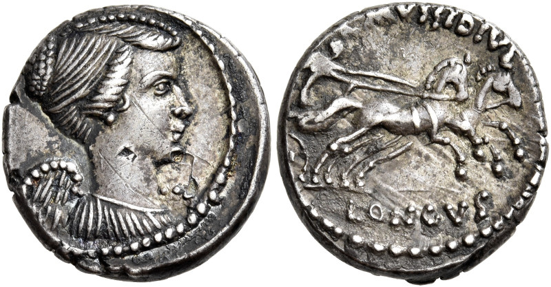 L. Mussidius Longus 

Denario 42, AR 3,84 g. Busto drappeggiato della Vittoria...