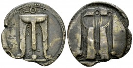Kroton AR Nomos, c. 530-500 BC 

Bruttium, Kroton . AR Nomos (25-27 mm, 6.55 g), c. 530-500 BC.
Obv. (Koppa)PO, tripod, legs terminating in lion's ...