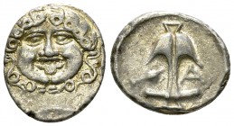 Apollonia Pontika AR Drachm, late 5th-4th centuries BC 

Thrace, Apollonia Pontika . AR Drachm (14-16 mm, 2.85 g), late 5th-4th centuries BC.
Obv. ...