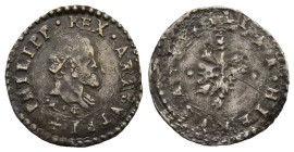 Napoli, Filippo II 1554-1598, Secondo periodo
1/2 Carlino, AG 1.31 g.
Ref : MIR 186/4
Conservation : rayure au revers sinon TTB-SUP
