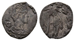 Napoli, Filippo III 1598-1621
1/2 Carlino o Zanetta, AG 0.74 g.
Ref : MIR 216
Conservation : rognée sinon TB