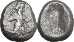 Greek Asia. Persia, Achaemenid Empire. Darios I to Xerxes II (c. 485-420 BC). AR Siglos. Obv. King in running-kneeling stance right, holding spear and...