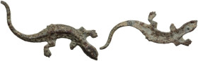 Bronze decorative element in the shape of a lizard. 45 mm.
