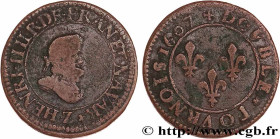 HENRY IV
Type : Double tournois, 1er type 
Date : 1607 
Mint name / Town : Lyon pour Grenoble 
Metal : copper 
Diameter : 20  mm
Orientation dies : 6 ...