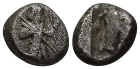 Kings of Persia (Achaemenids). AR Siglos (15mm, 5.3 g), c. 450-400 BC. Obv. The Great King, bearded, in "Knielauf" to right, holding bow and spear. Re...