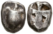 ISLAS DE ATTICA, Aegina. Estátera. (Ar. 12,22g/21mm). 550-456 a.C. (SNG Copenhagen 507). Anv: Tortuga vista desde arriba. Rev: Patrón incuso. MBC-.