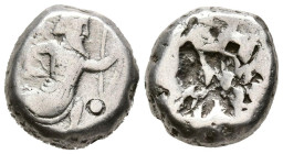 PERSIA, Reino Achaemenida. Siglos. (Ar. 5,45g/15mm). 485-420 a.C. Sardes. (BMC Arabia 22-25). Anv: Rey persa avanzando a derecha. Rev: Incuso. MBC-.