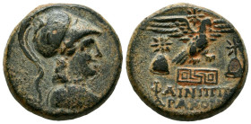 PHRYGIA, Apameia. Ae22. (Ae. 8,84g/22mm). 100-50 a.C. (SNG Copenhagen 167). Anv: Busto de Atenas con casco corintio con cresta a derecha. Rev: Aguila ...